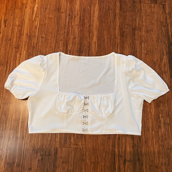 Cup White Top - Picture 1 of 2